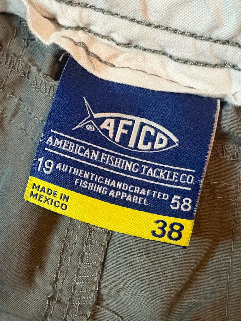 AFTCO Men's Grey Green Cargo Shorts - Picture 2 of 4